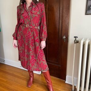 Vintage Lady Carol red paisley button down dress